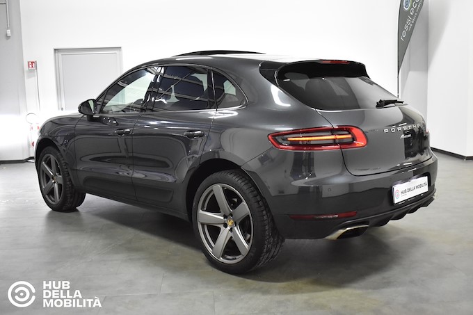 PORSCHE Macan 2.0